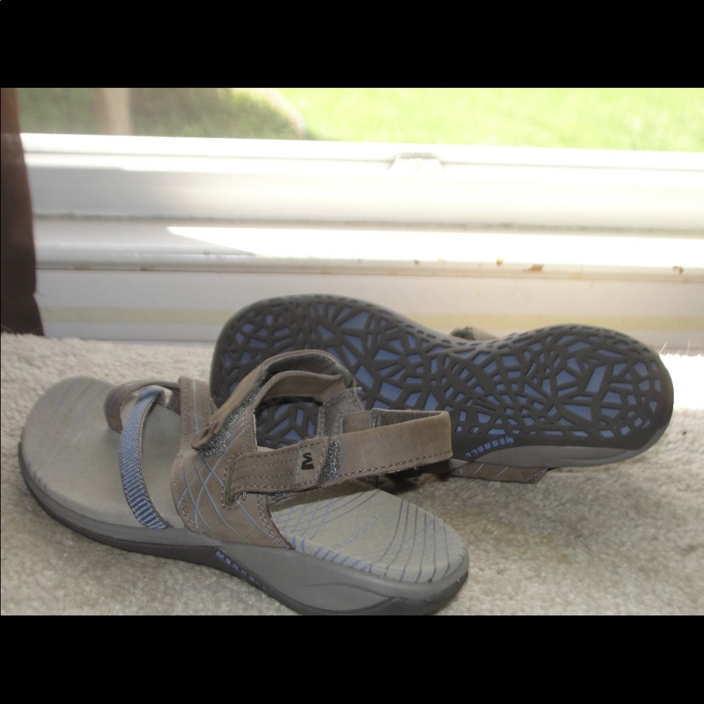 Merrell Sz 6 brand new
